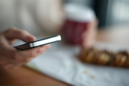 神奈川 デリバリーヘルス よがり搾り ～熟女失禁羞恥～ モバイルサイトイメージ